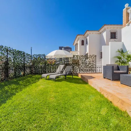 Guest house Cubo's William's Sunny 5 With Breakfast Torre de Benagalbon